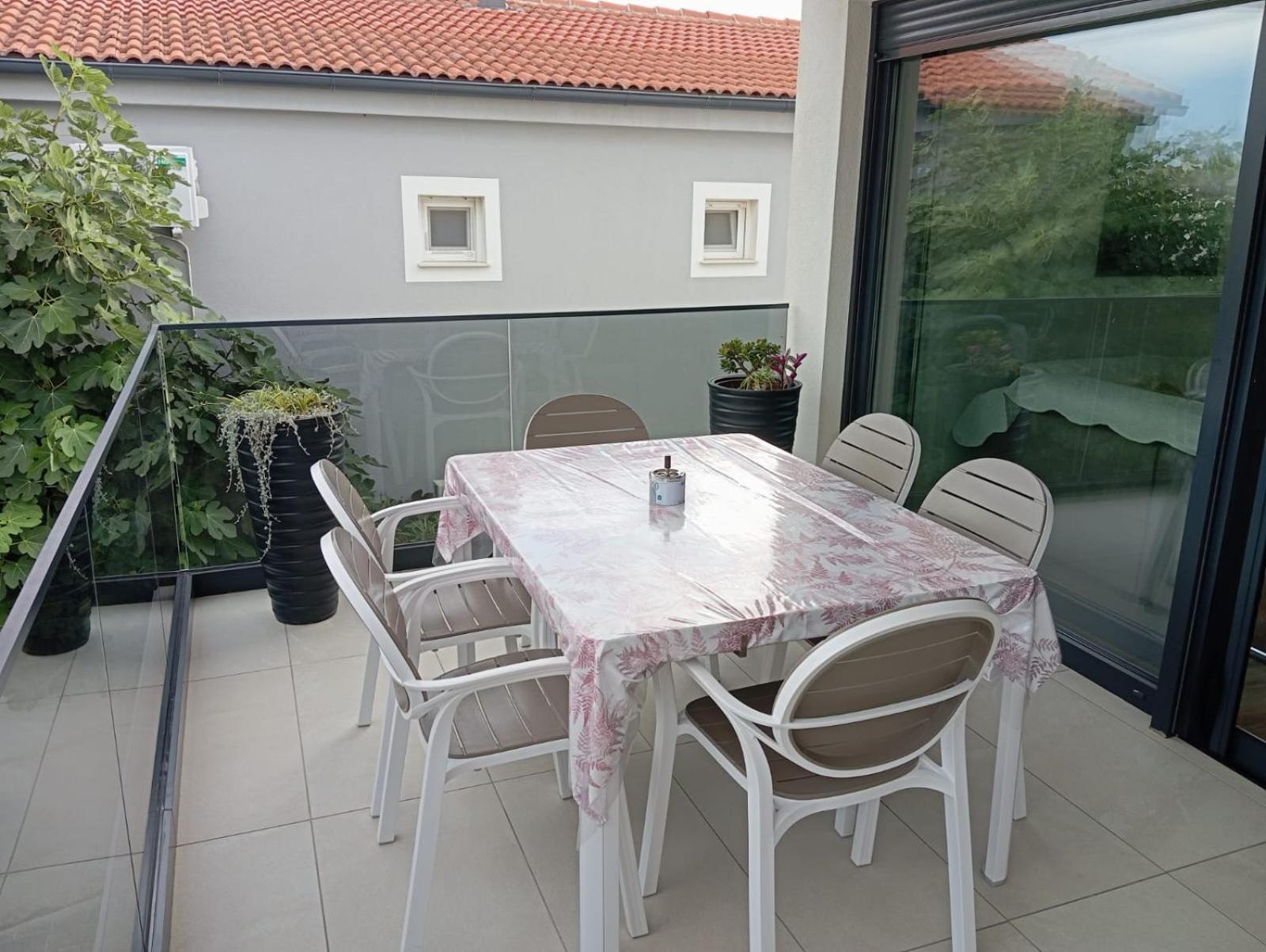 Villa S Vir Exterior photo